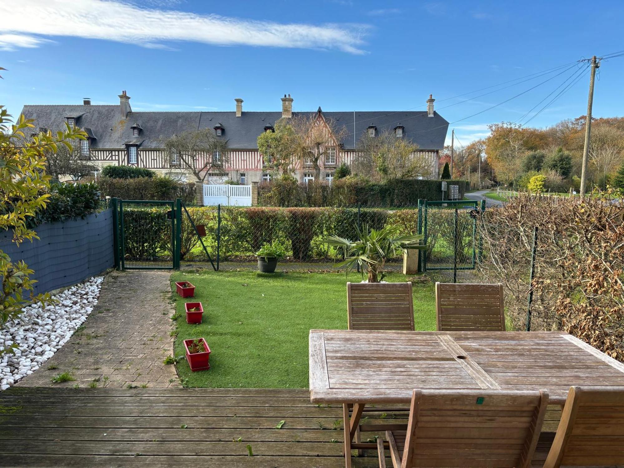 Les Douves Duplex 5 Personnes Lumineux Avec Jardin Et Terrasse Amenagee , Vue Sur Chateau A 5Mn De La Mer, Proche Omaha Beach Et Bayeux Commes Esterno foto