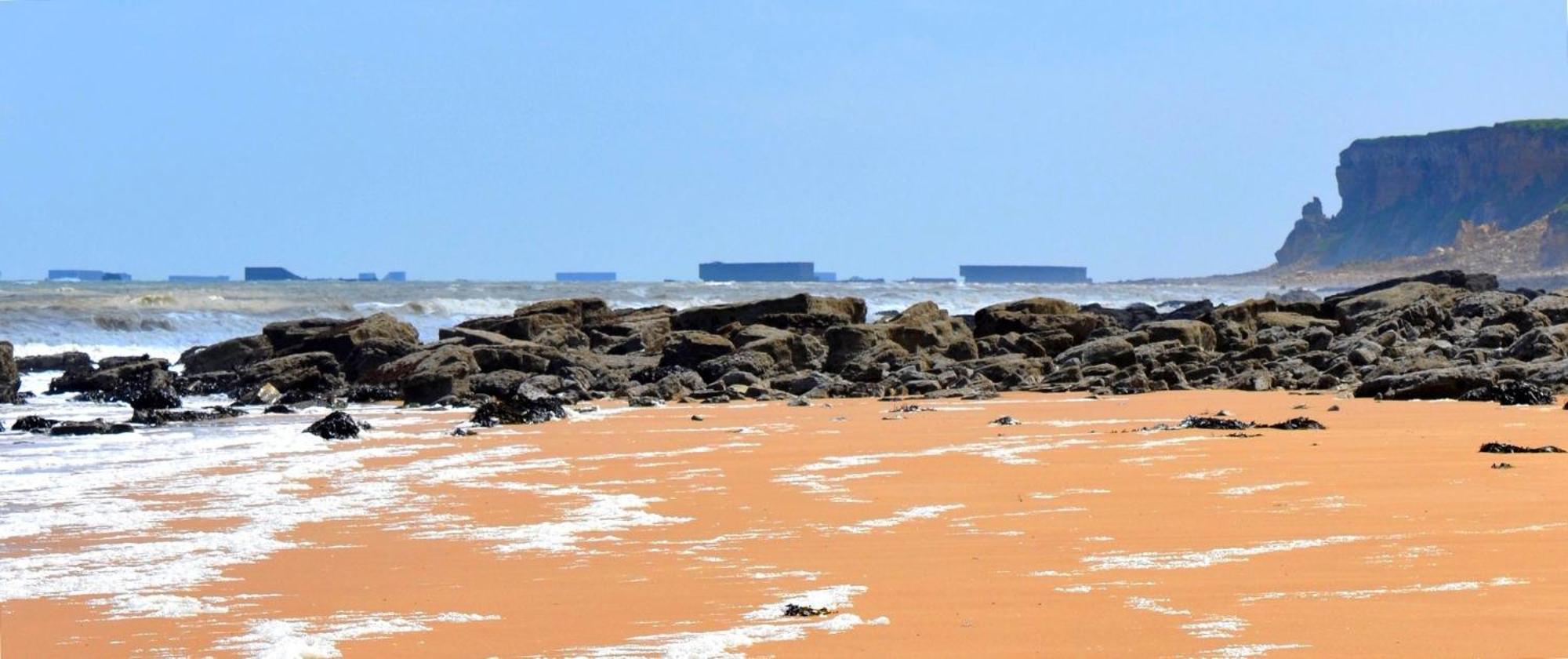 Les Douves Duplex 5 Personnes Lumineux Avec Jardin Et Terrasse Amenagee , Vue Sur Chateau A 5Mn De La Mer, Proche Omaha Beach Et Bayeux Commes Esterno foto